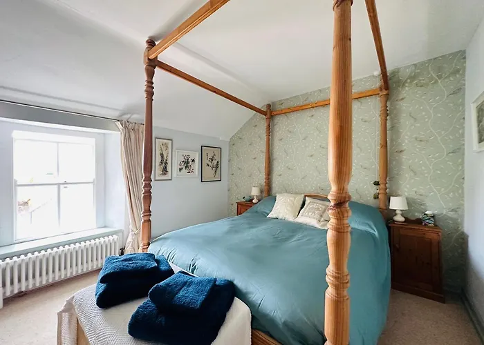Exceptional Retreat Near Cornwall Coast